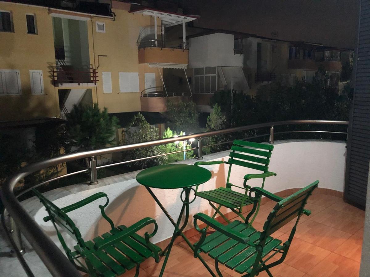 Gazi'S Apartament For Rent Golem  Ngoại thất bức ảnh