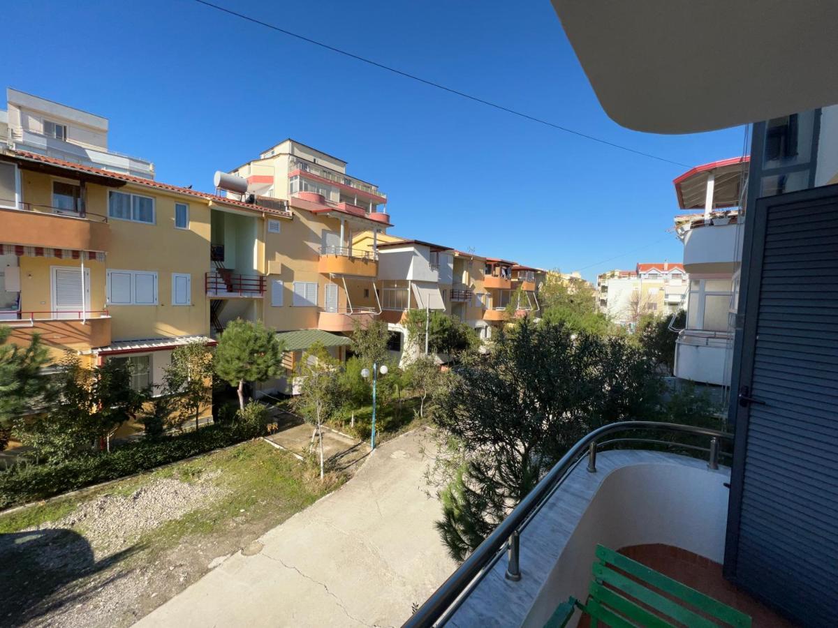 Gazi'S Apartament For Rent Golem  Ngoại thất bức ảnh