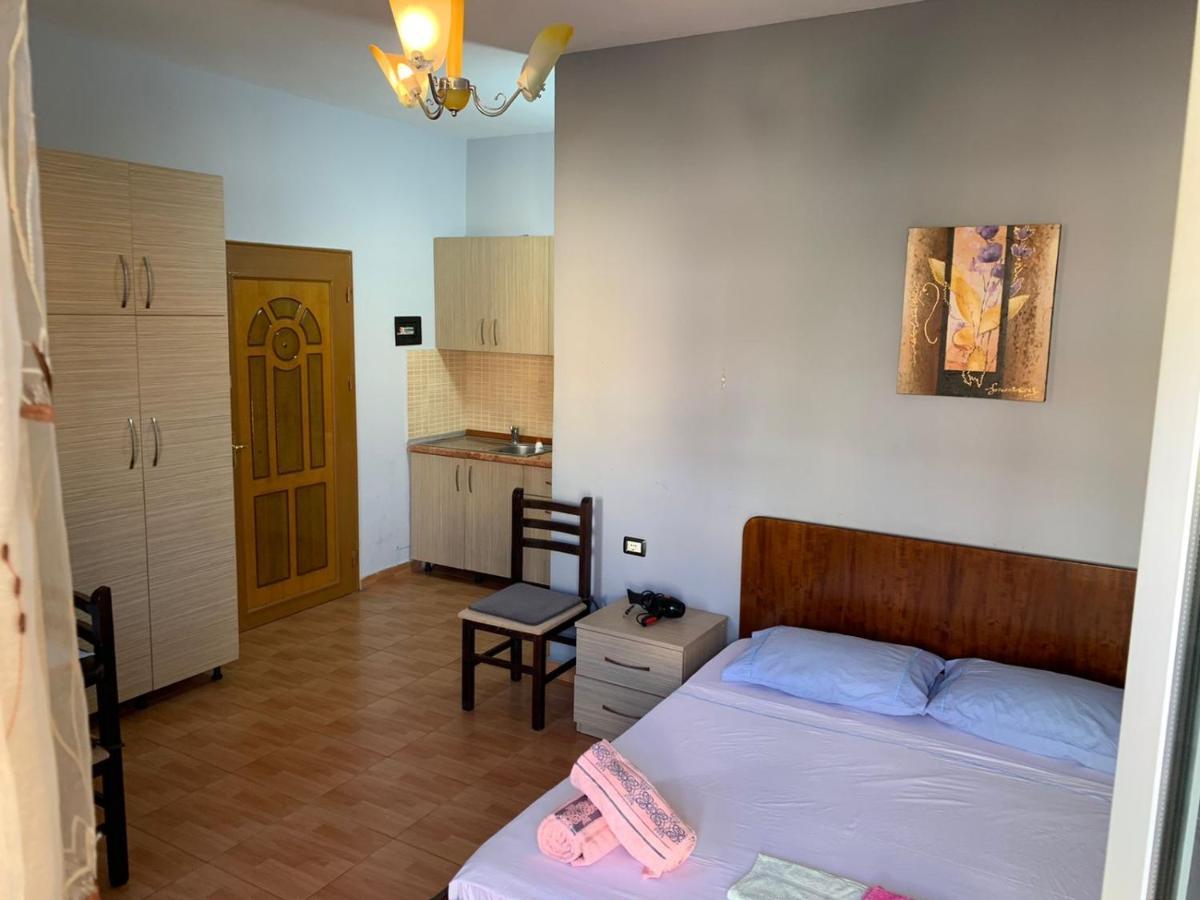 Gazi'S Apartament For Rent Golem  Ngoại thất bức ảnh