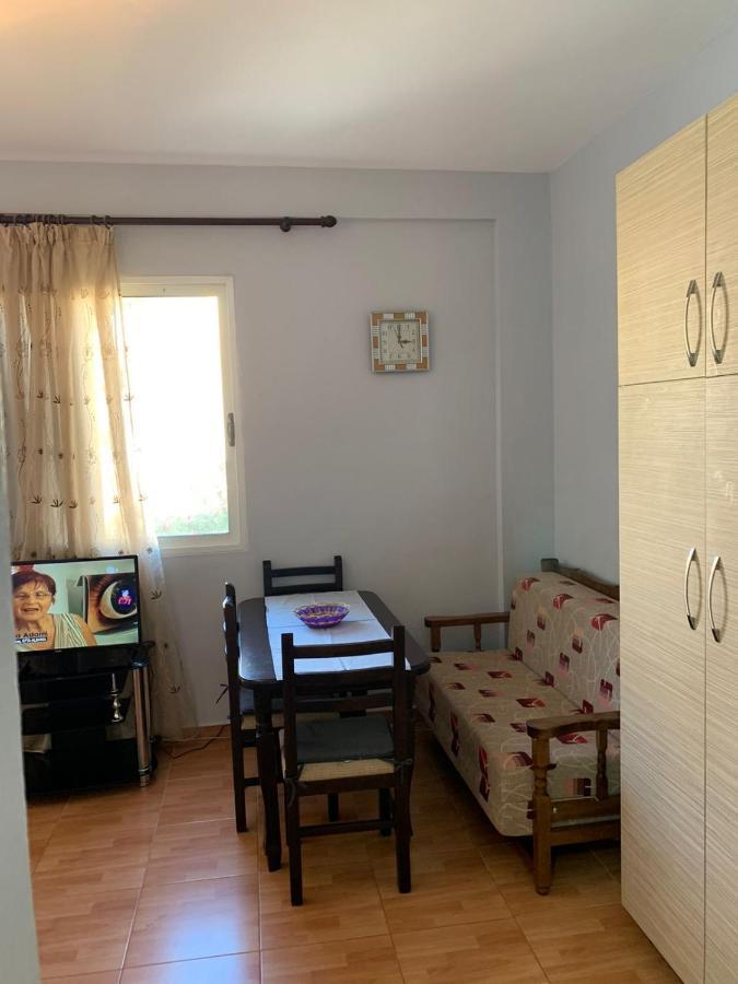 Gazi'S Apartament For Rent Golem  Ngoại thất bức ảnh