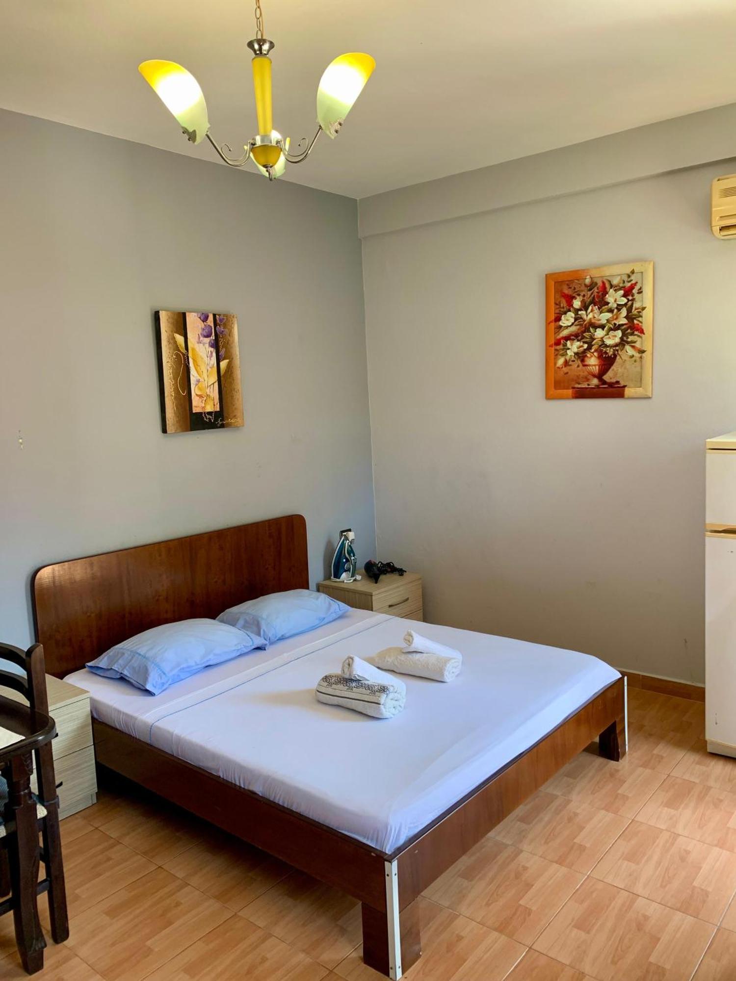 Gazi'S Apartament For Rent Golem  Ngoại thất bức ảnh